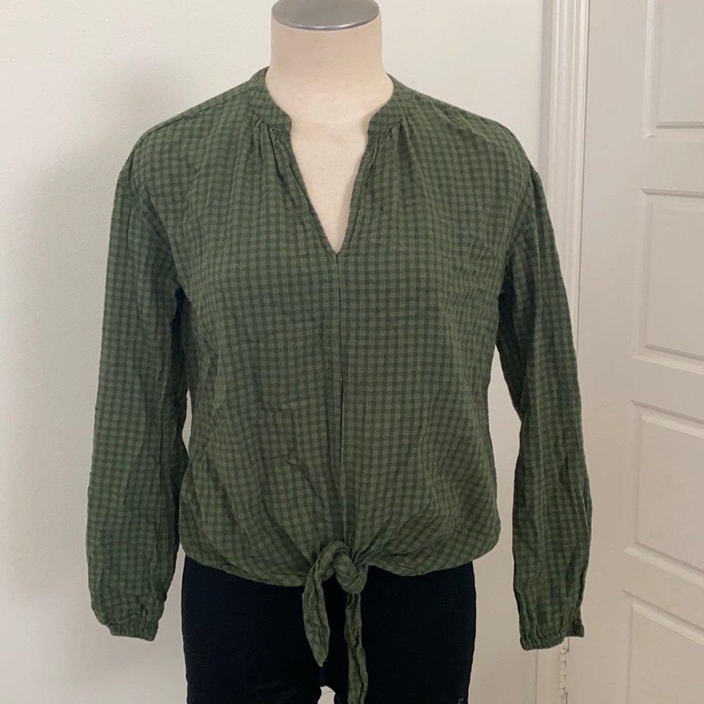 3/$15 green plaid crop shirt